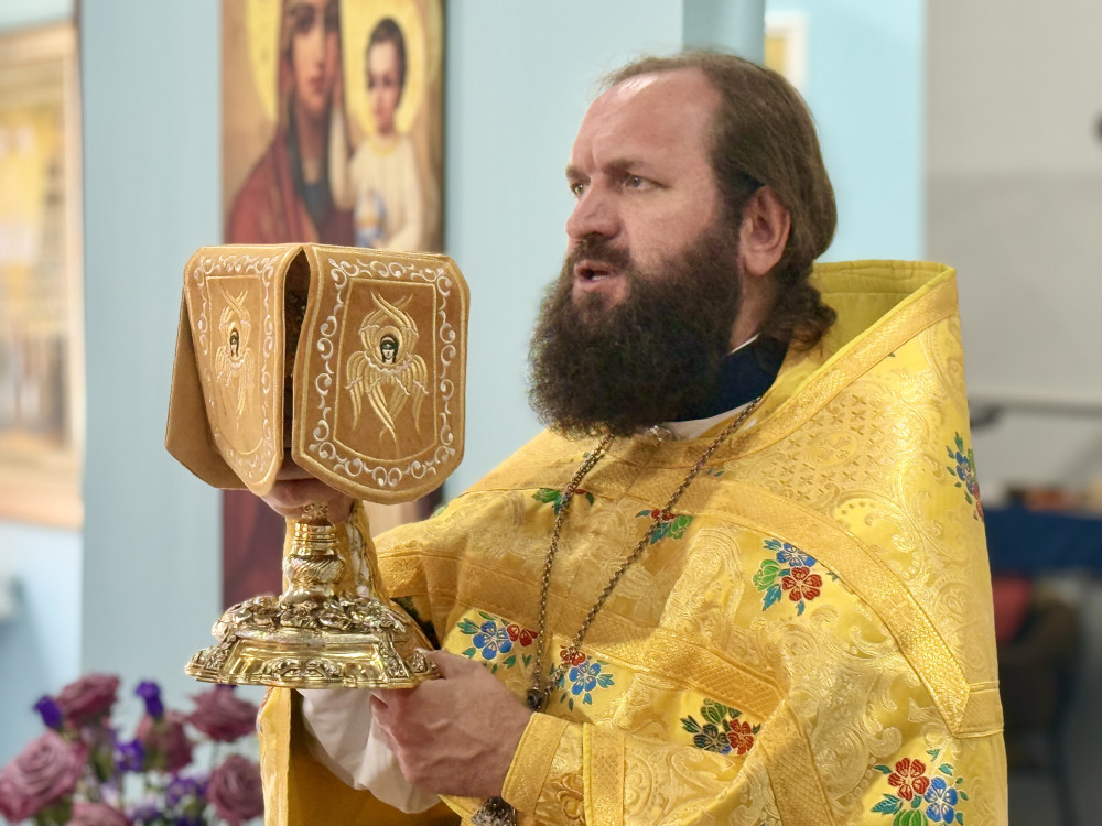 Неделя 17-я по Пятидесятнице. Ап. от 70-ти Кодра́та (с 21 сентября). Сщмч. Фо́ки, еп. Синопи́йского.