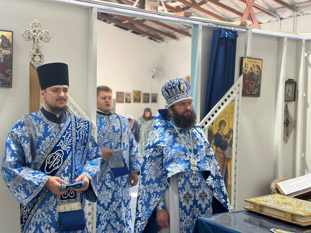 Введе́ние (Вход) во храм Пресвятой Владычицы нашей Богородицы и Приснодевы Марии.