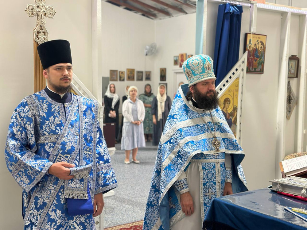 Неделя 26-я по Пятидесятнице. Попразднство Введения. Вмц. Екатери́ны.