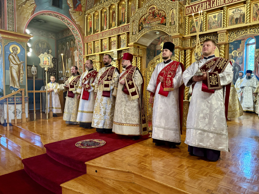 Торжества в храме Нью-Джерси. Божественная Литургия