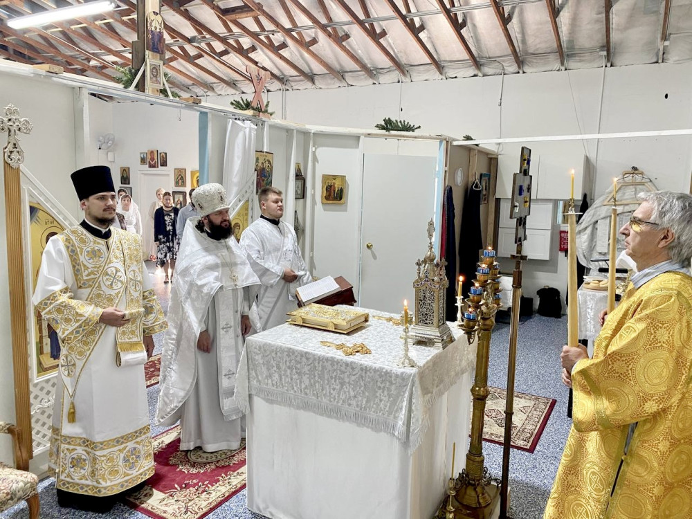 Божественная Литургия Неделя 32-я по Пятидесятнице, пред Богоявлением