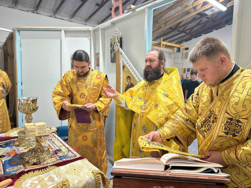 Неделя сыропустная. Воспоминание Адамова изгнания. Прощеное воскресенье.