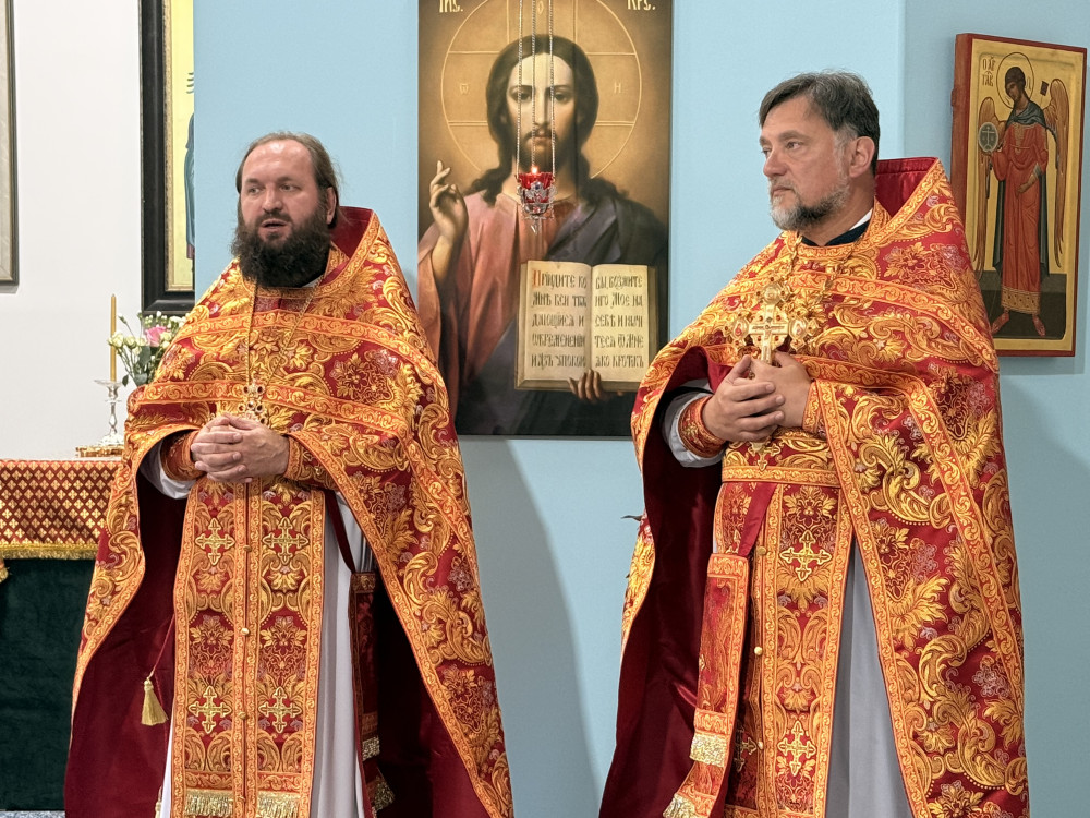 Неделя 2-я по Пятидесятнице, Всех святых, в земле Руси просиявших.
